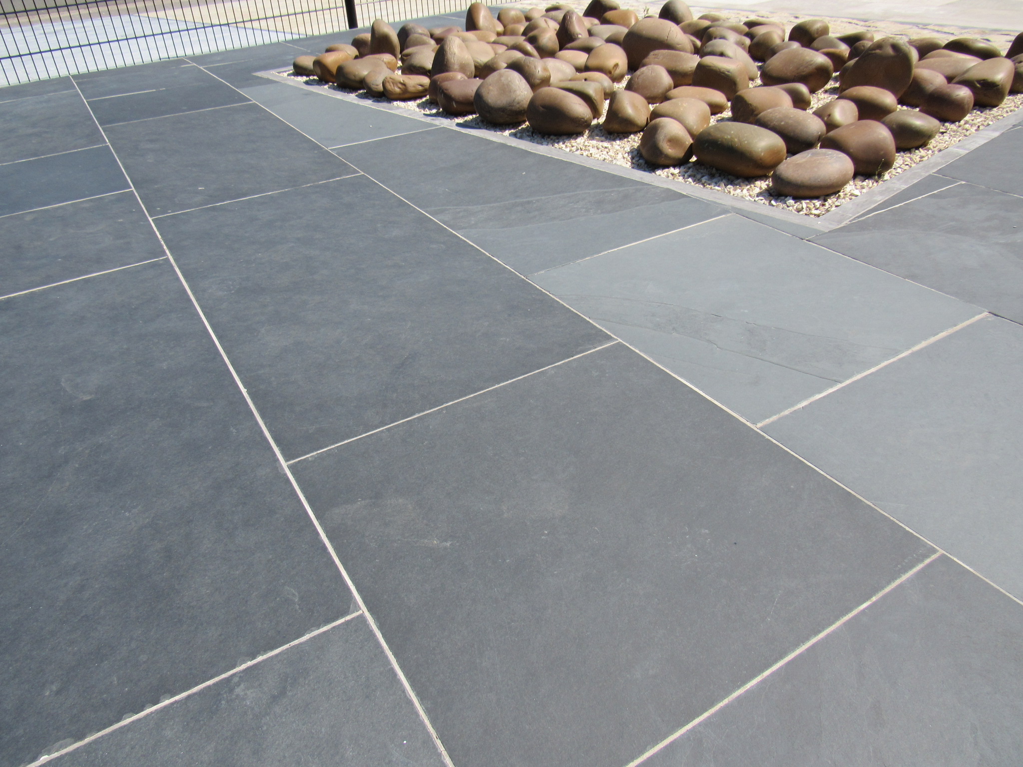 terrastegels natuursteen buiten